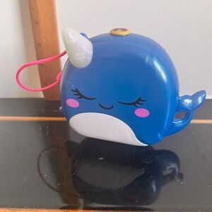 2019 Polly Pocket Freezin' Fun Narwhal Compact with 1 Polly Pocket Doll